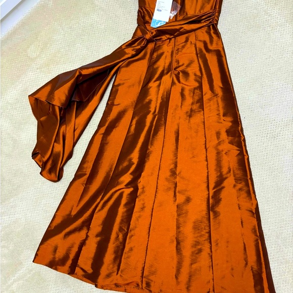 Vibrant Copper floor length gown - Size 8 - New w/ tags! - wear w/ or w/o straps - Picture 5 of 9